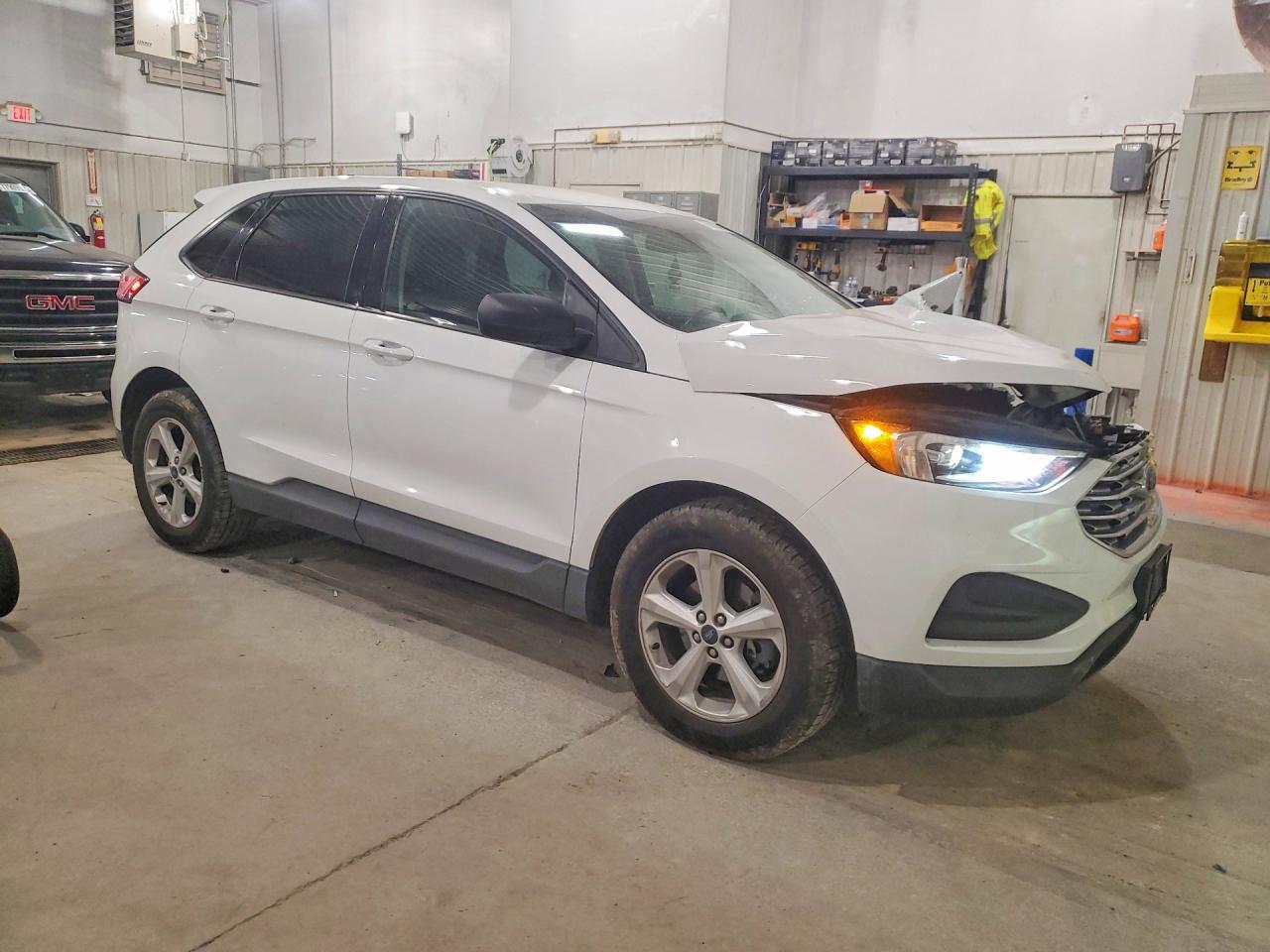 2020 Ford Edge se