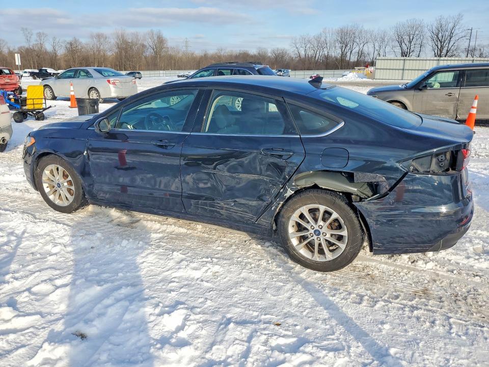 2020 Ford Fusion se