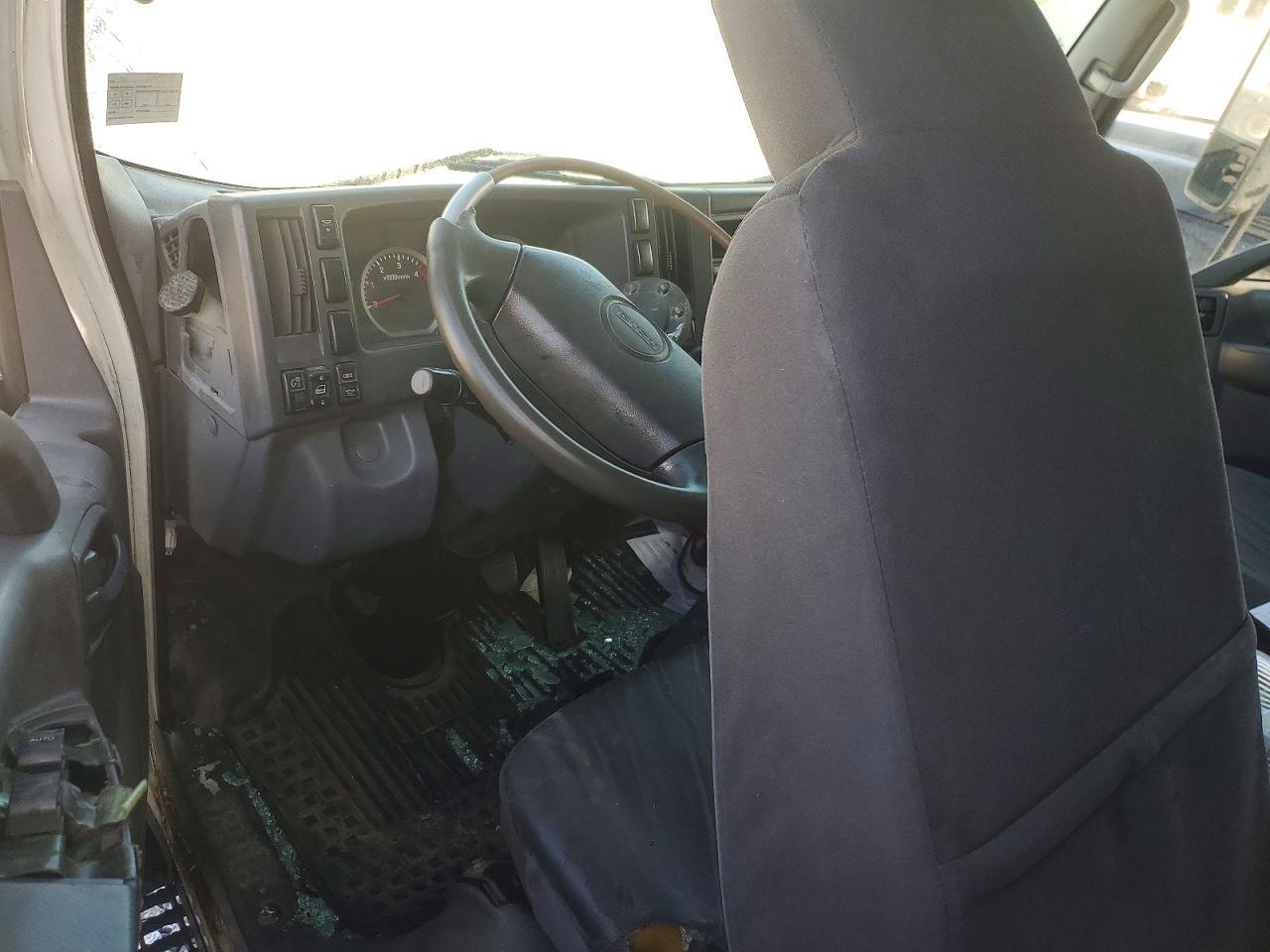 2014 Isuzu NPR