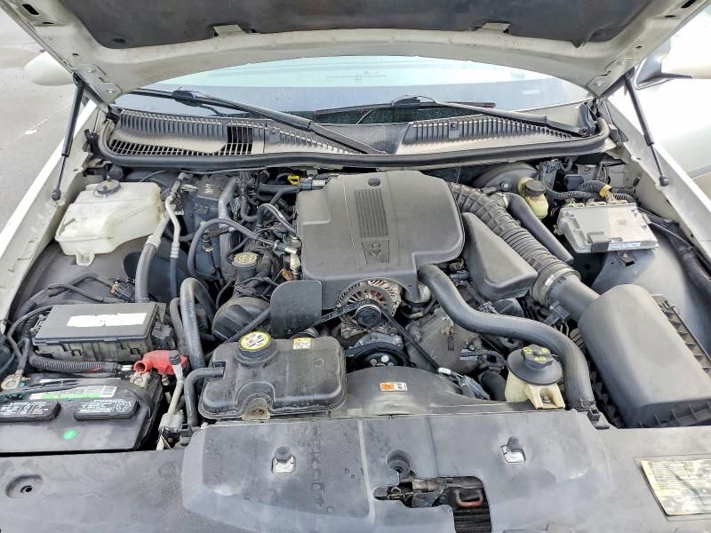 2005 Lincoln Town car Signature Limited