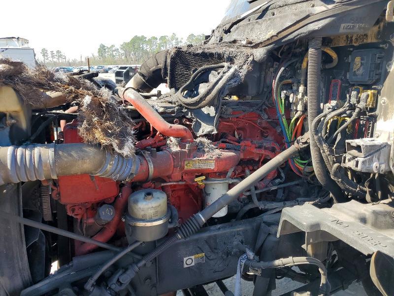 2016 Kenworth T680 Semi Truck