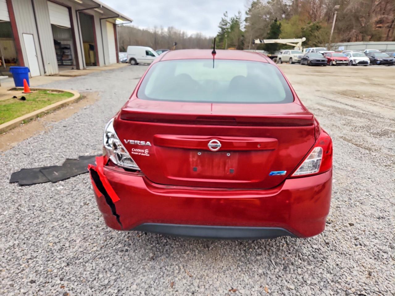 2015 Nissan Versa s