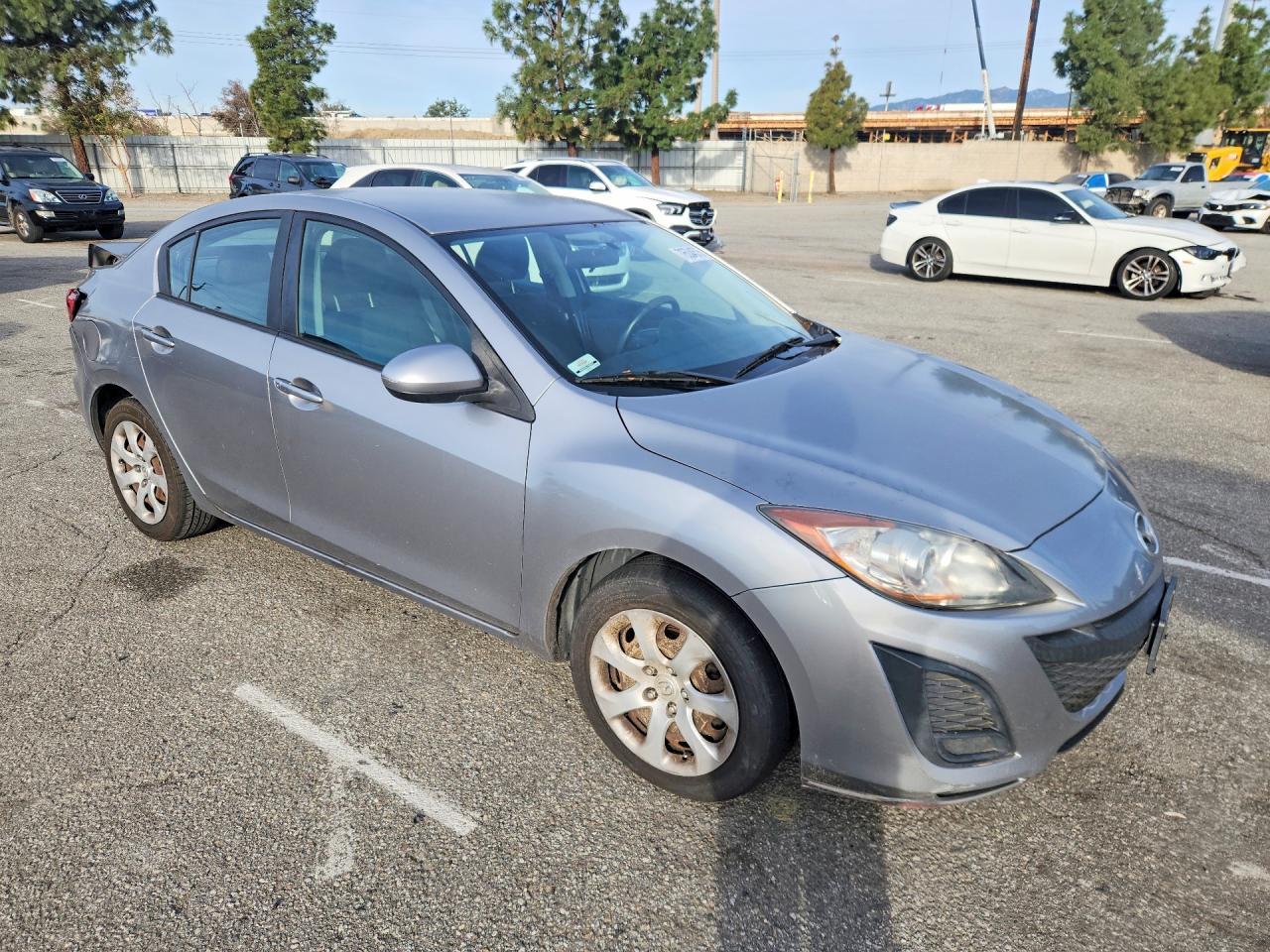2011 Mazda 3 I