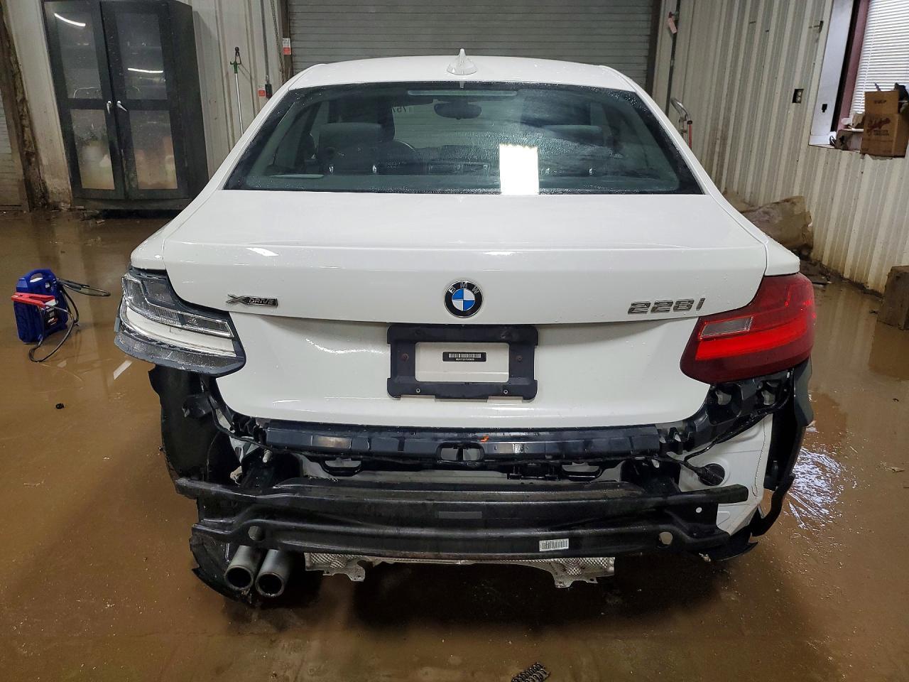 2015 BMW 228 xi