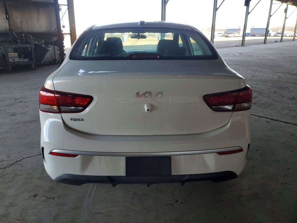 2022 KIA Rio s