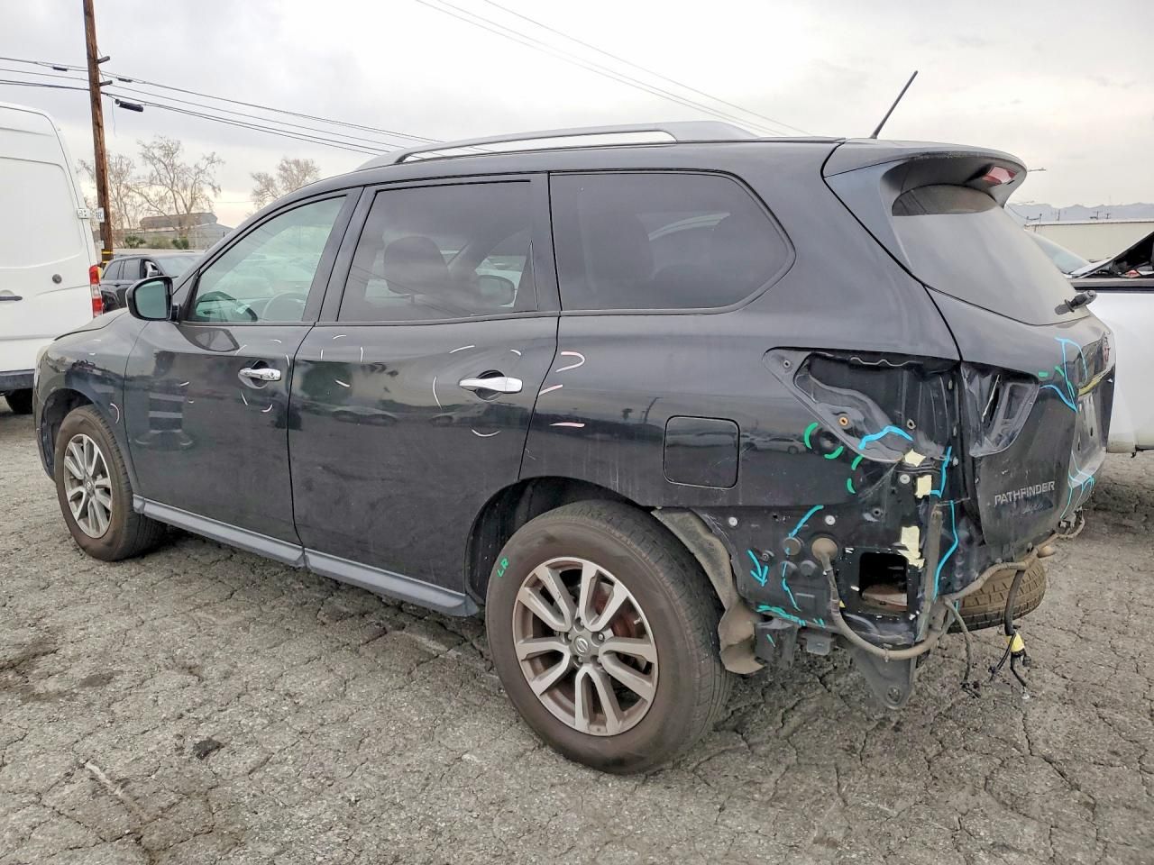 2013 Nissan Pathfinder s