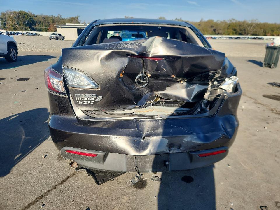 2011 Mazda 3 I