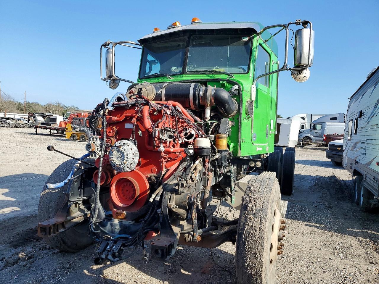 2020 Peterbilt Tractor 2020 Peterbilt 367 Truck Cab AND Chassis