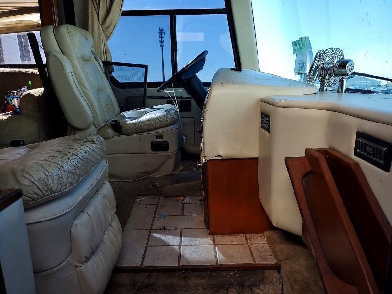 2001 Roadmaster Rail Executive Signature