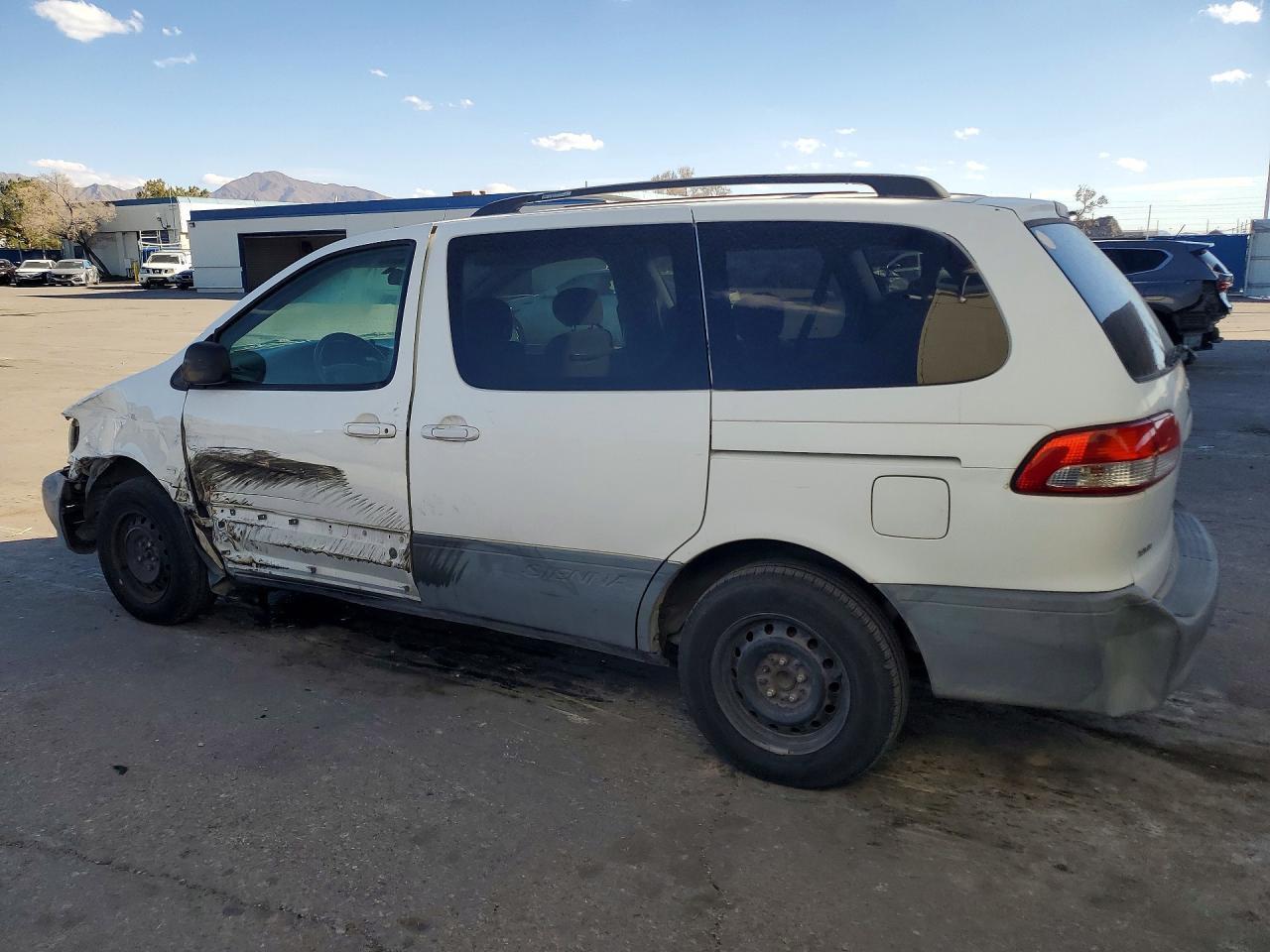 2002 Toyota Sienna ce