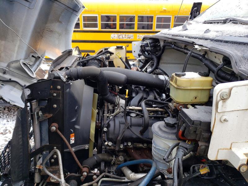 2017 Ford F650 Super Duty BOX Truck