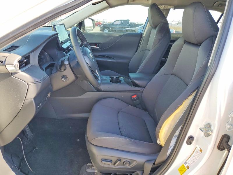 2024 Toyota Venza le