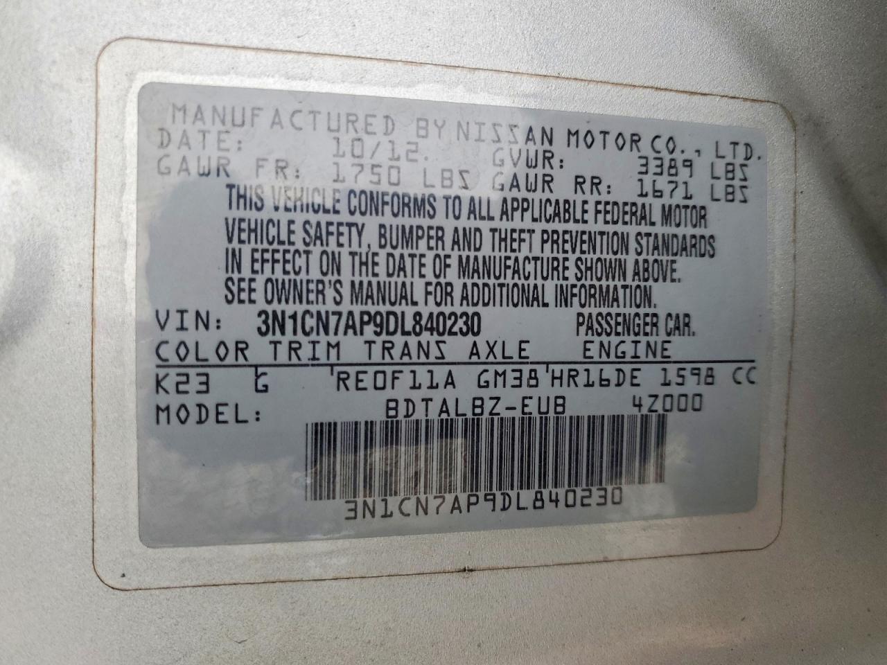 2013 Niss Versa s