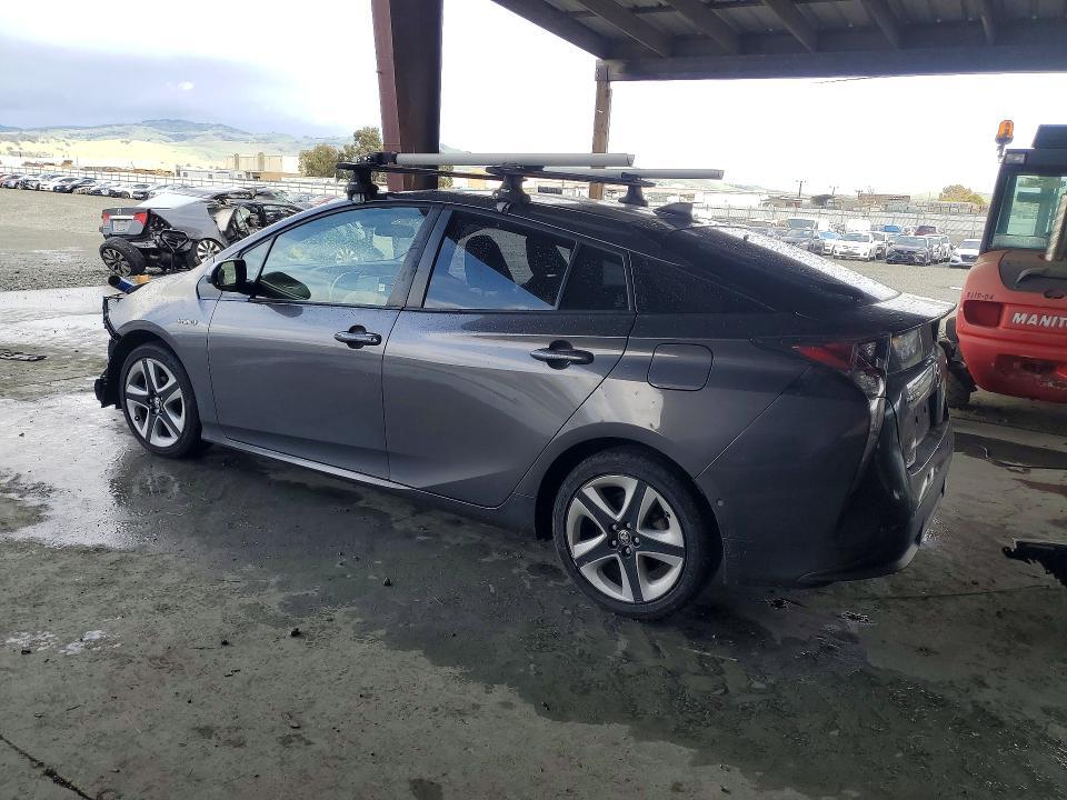 2018 Toyota Prius Three Touring