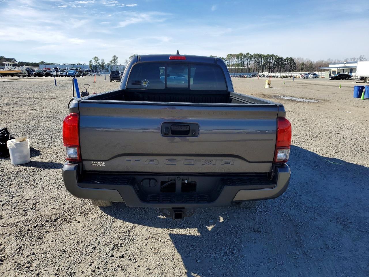 2022 Toyota Tacoma SR V6