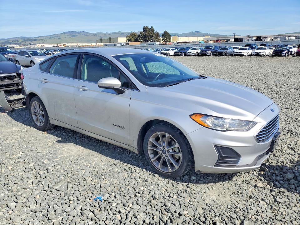 2019 Ford Fusion se