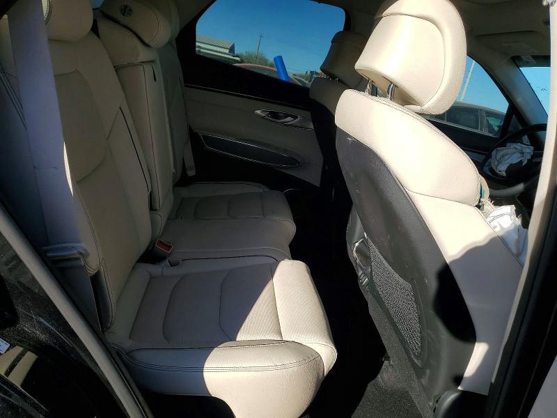 2022 Genesis Gv70 Base