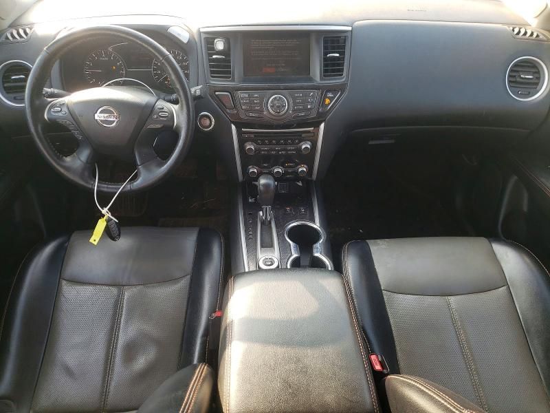 2020 Nissan Pathfinder sl