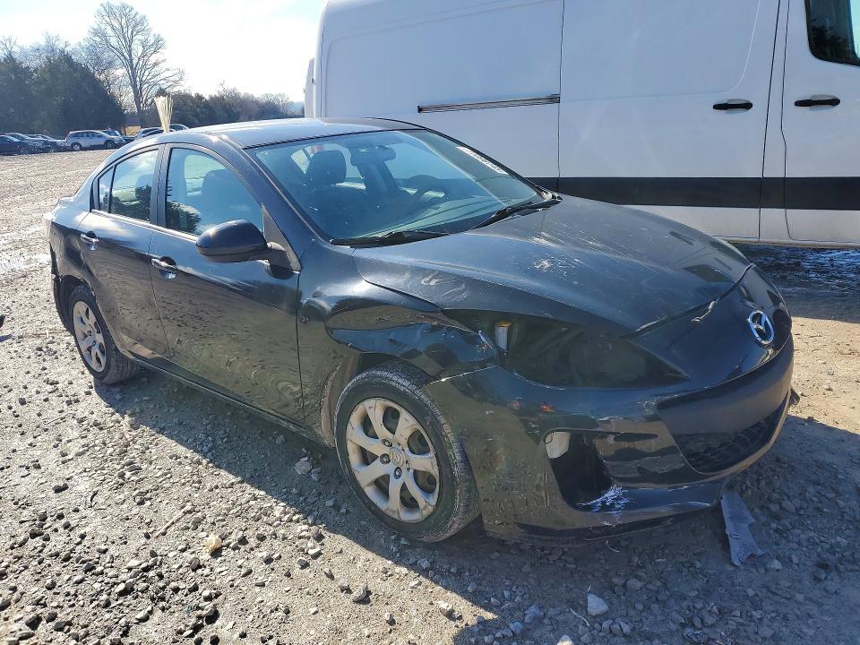 2013 Mazda 3 I