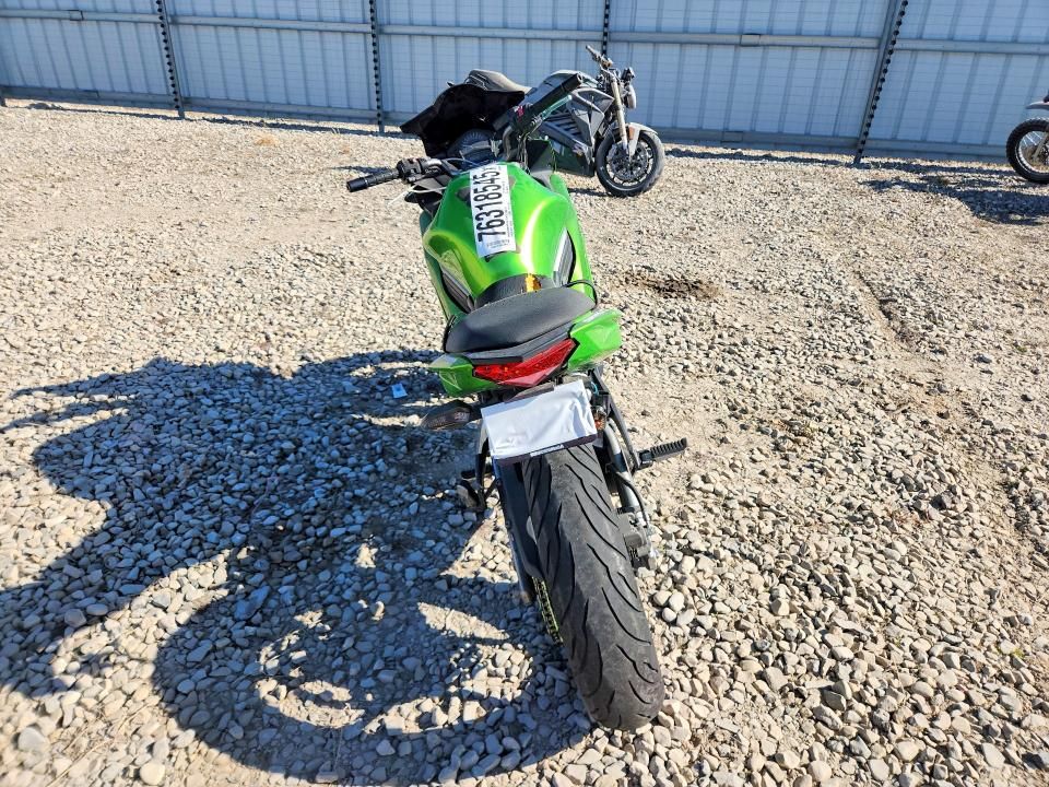 2012 Kawasaki EX650 EC
