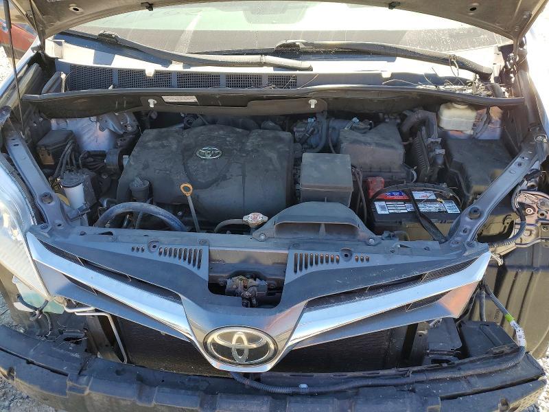 2018 Toyota Sienna xle 8-passenger
