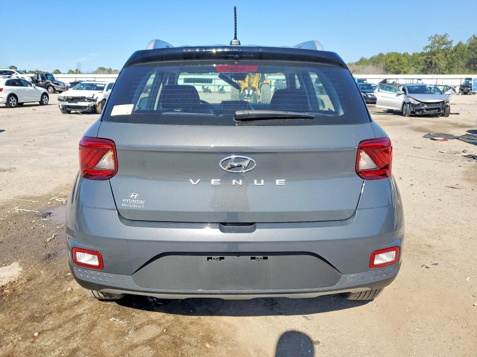 2025 Hyundai Venue sel