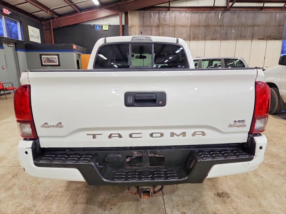 2016 Toyota Tacoma Double cab