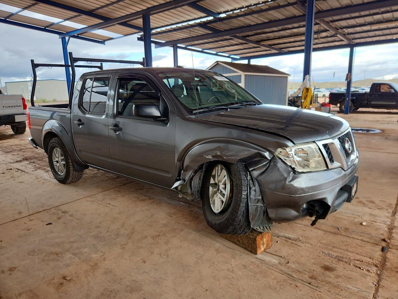 2016 Niss Frontier SV