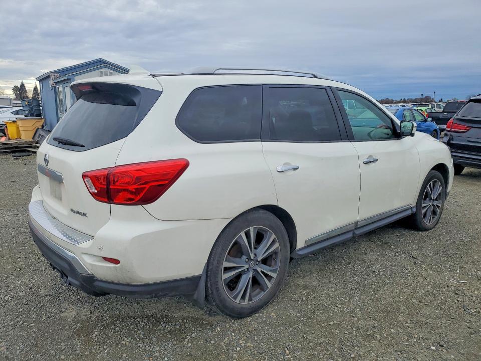2019 Nissan Pathfinder Platinum