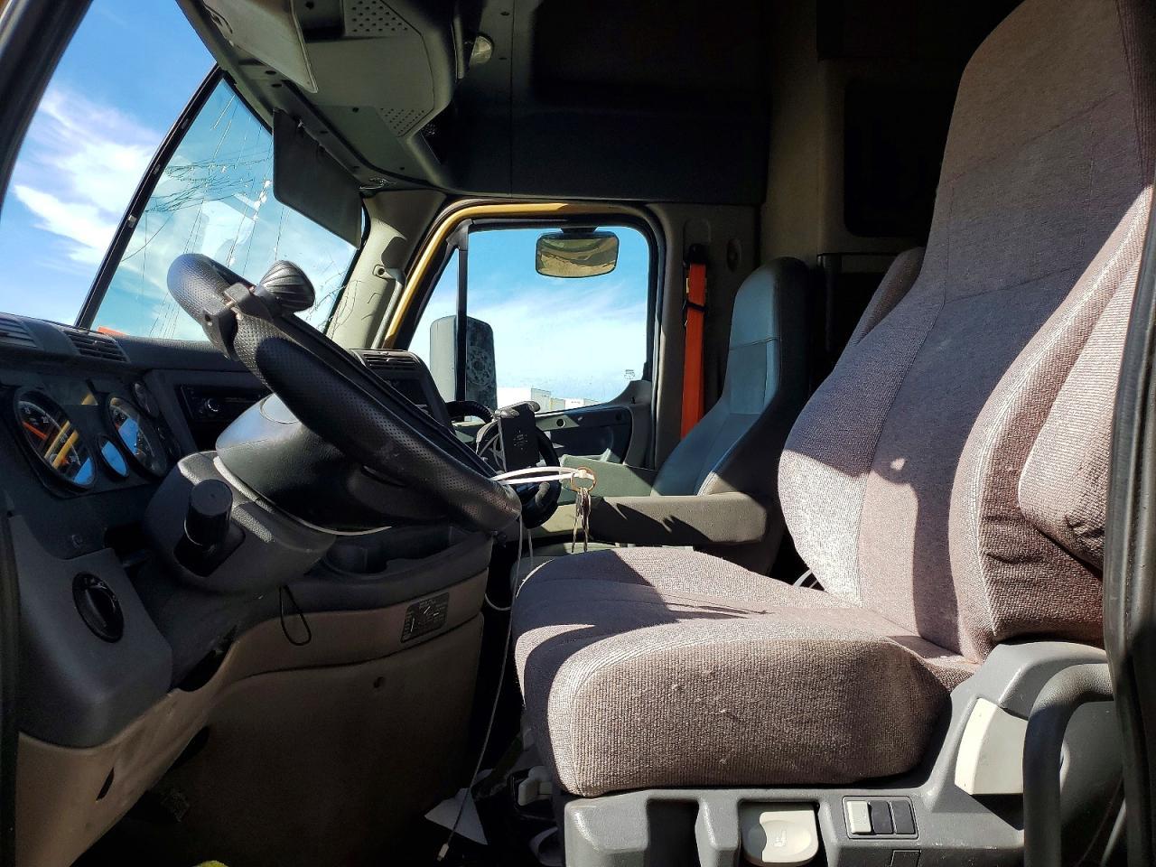 2016 Freightliner Cascadia 125
