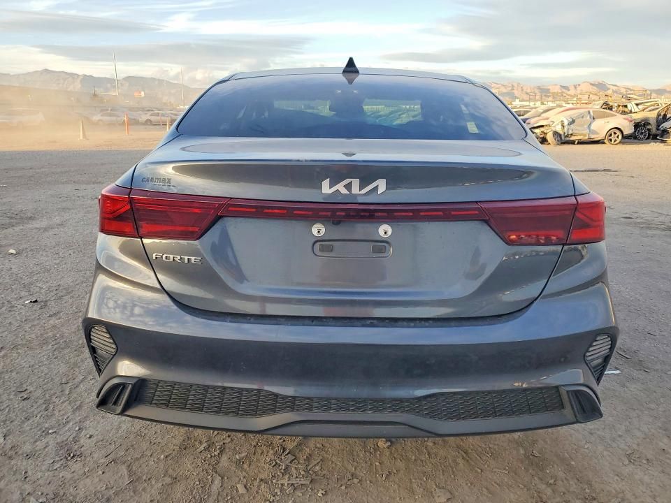 2022 KIA Forte fe