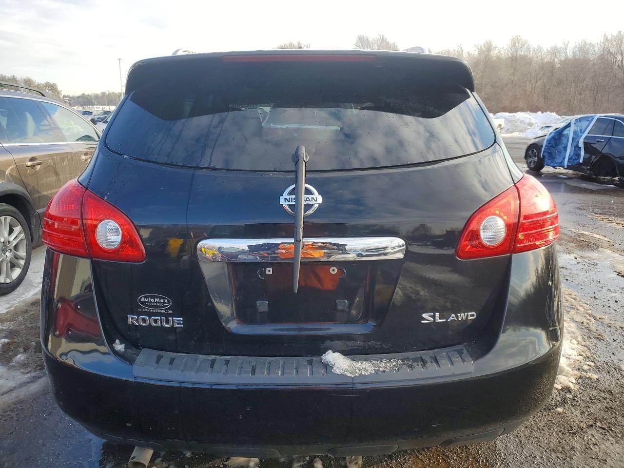 2012 Nissan Rogue s