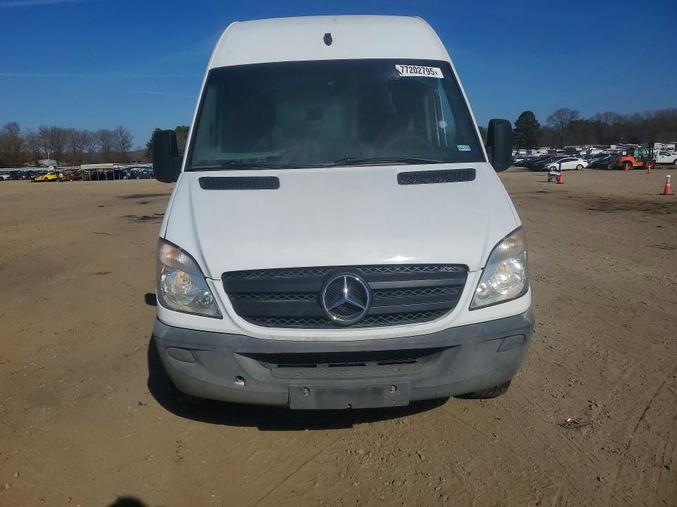 2012 Mercedes-Benz 2012 Mercedes Benz Sprinter 2500 Delivery van