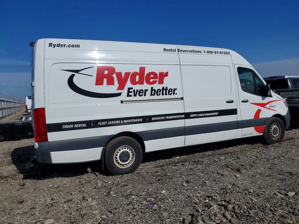 2022 Mercedes-Benz Sprinter 2500