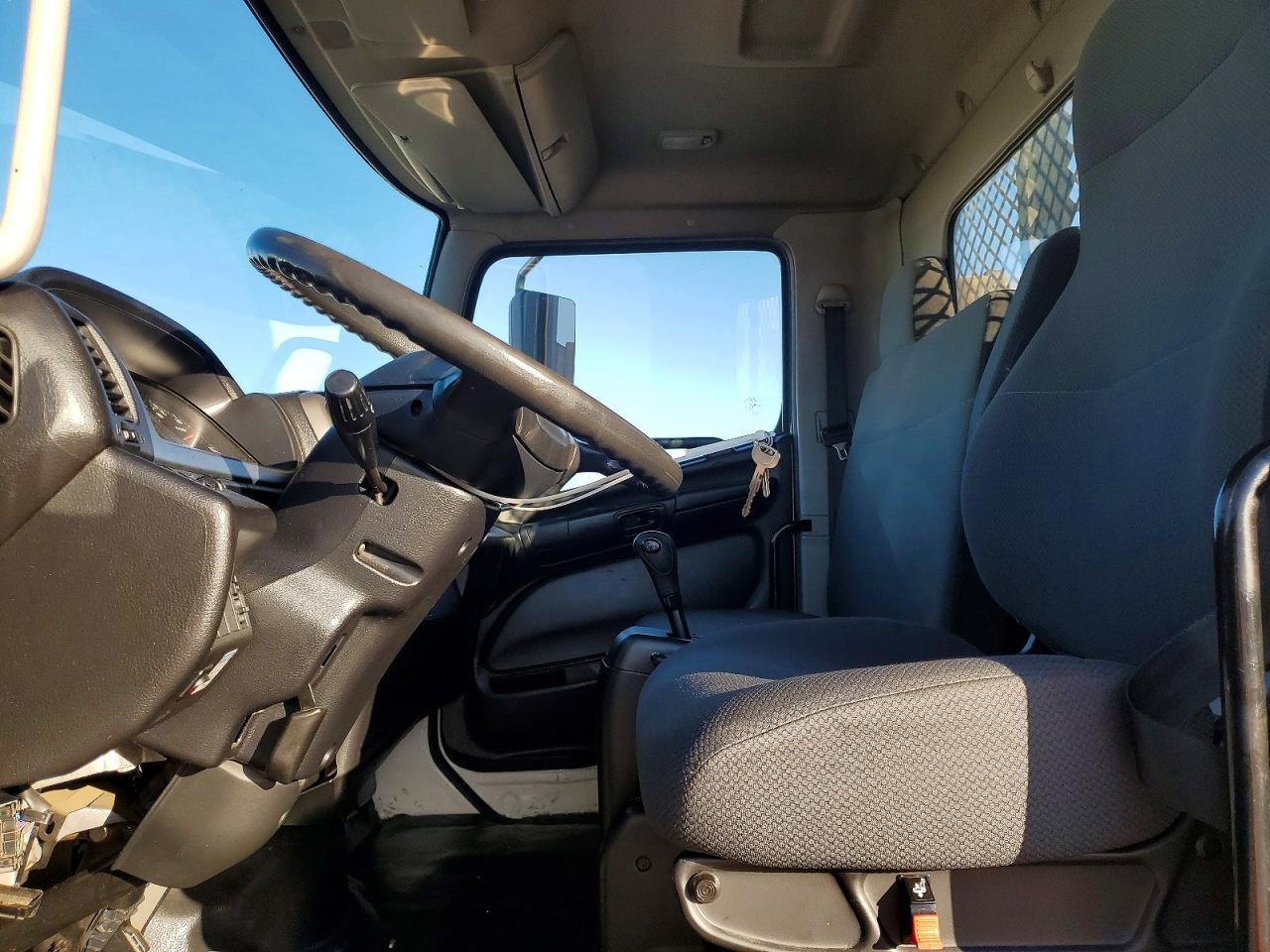 2015 Hino 258 268