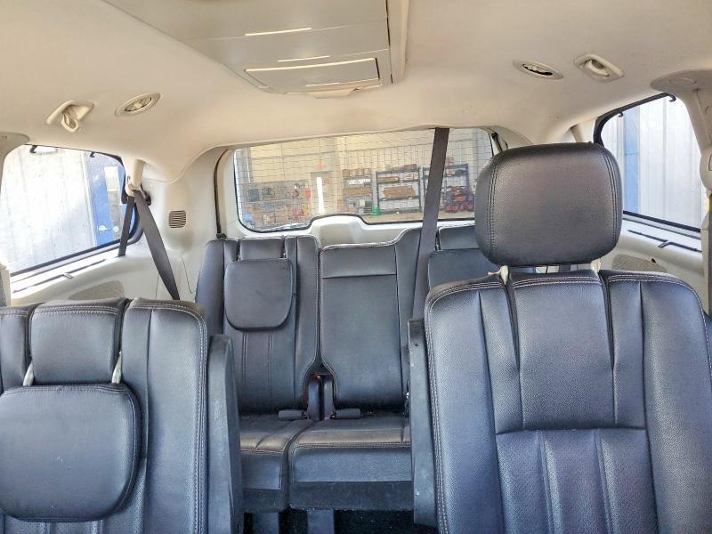 2016 Chrysler Town & Country Touring l