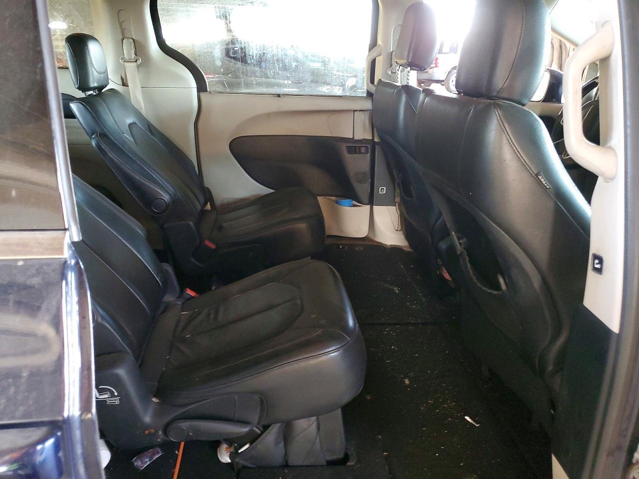 2017 Chrysler Pacifica Touring l