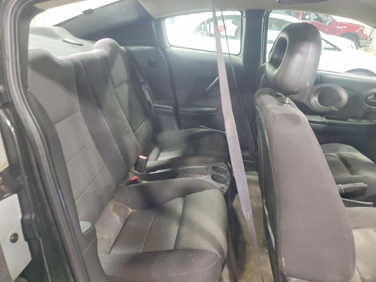 2005 Saturn Ion Level 2