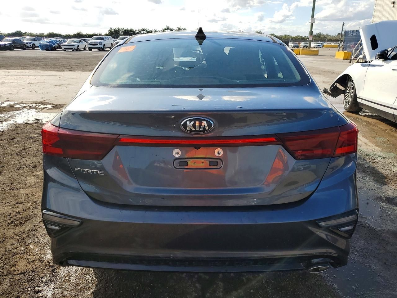 2021 KIA Forte fe