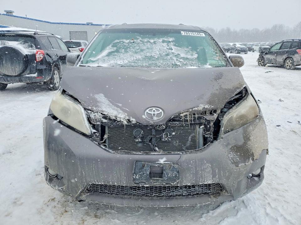 2011 Toyota Sienna