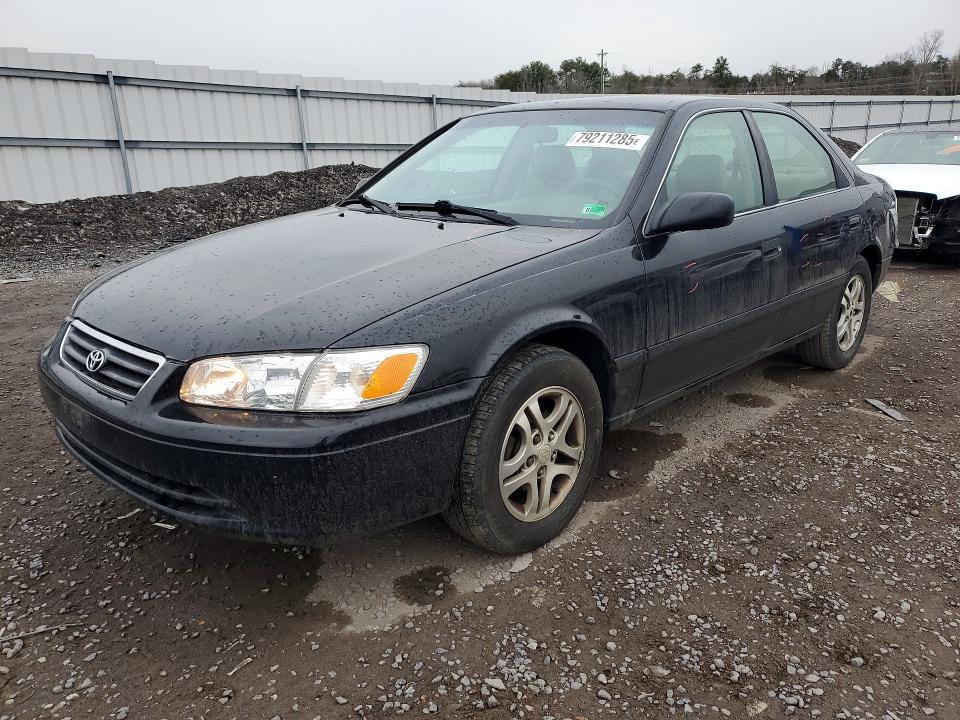2000 Toyota Camry le
