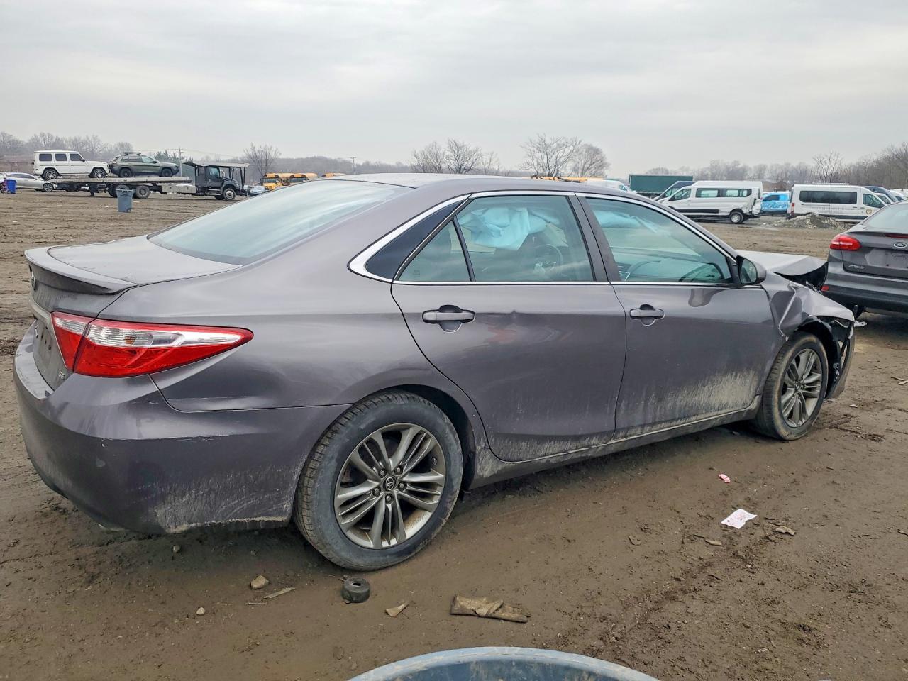 2016 Toyota Camry le