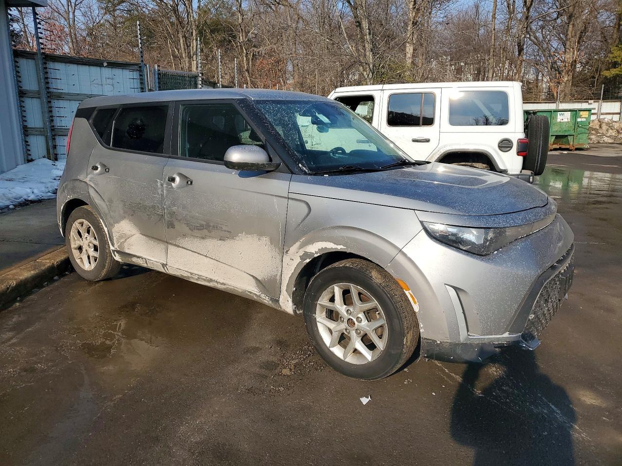 2023 KIA Soul lx