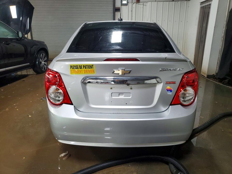 2016 Chevrolet Sonic lt