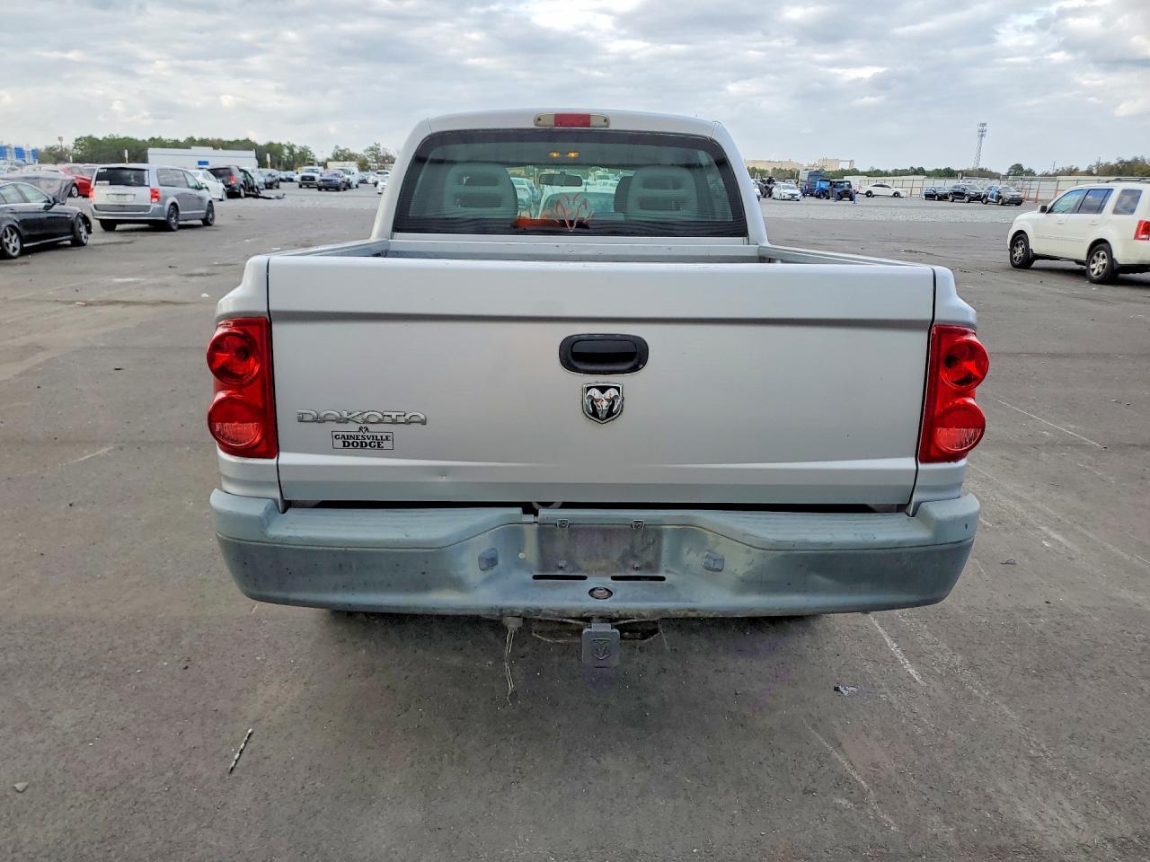 2005 Dodge Dakota Quattro