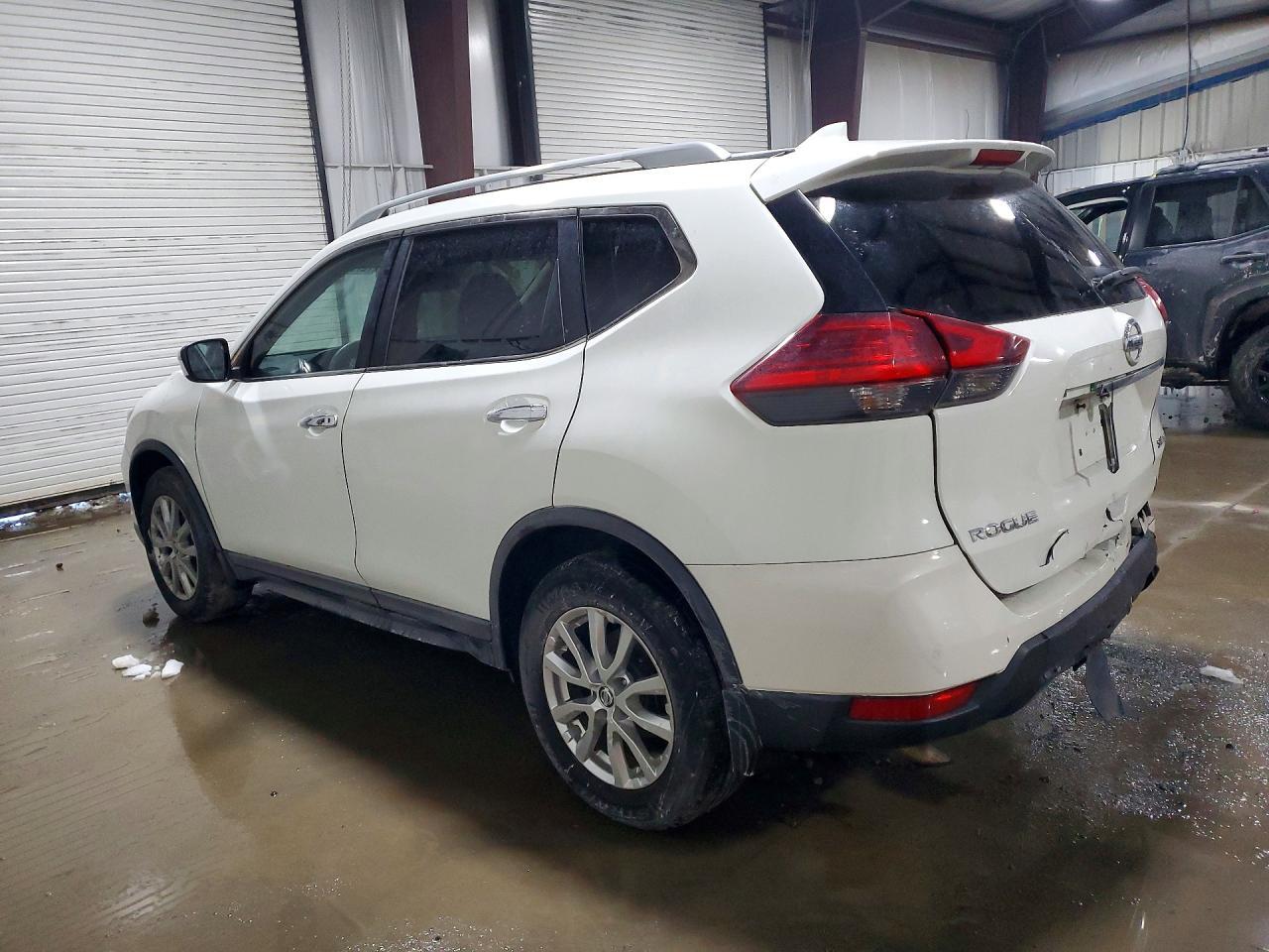 2017 Nissan Rogue sv