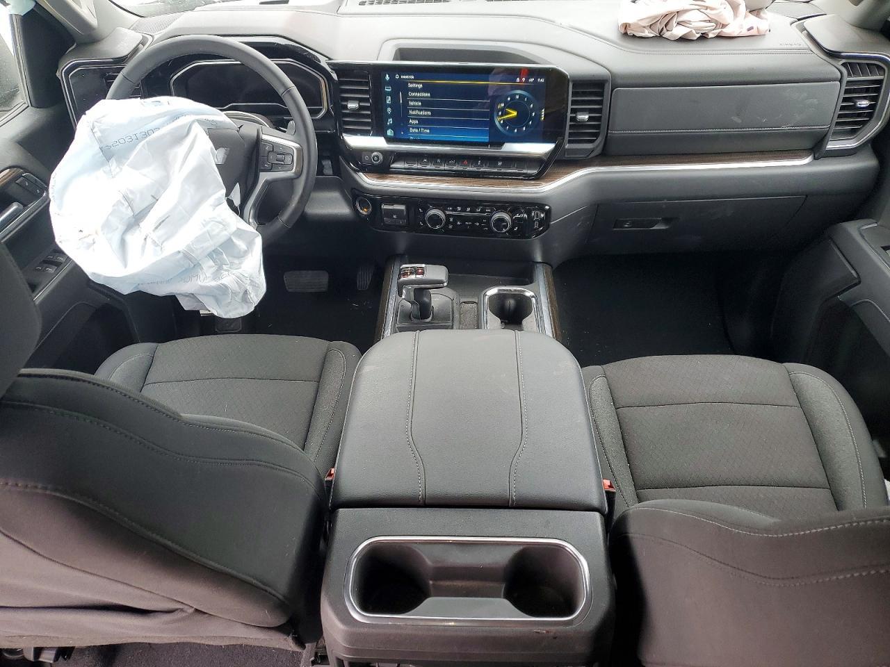 2025 Chevrolet Silverado C1500 LT