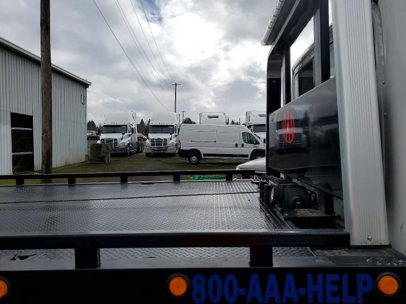 2022 Freigliner 2022 Freightliner  Business Class M2 Rollback Towt