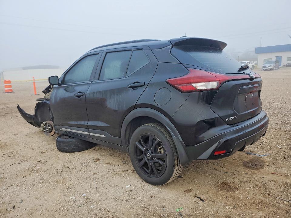 2022 Nissan Kicks sr