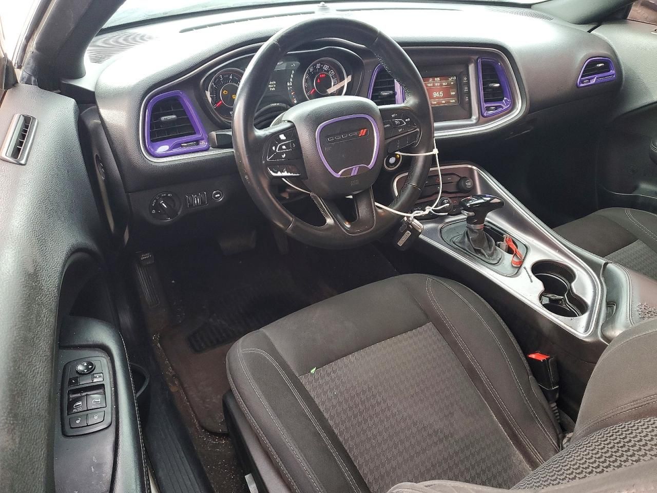 2016 Dodge Challenger sxt